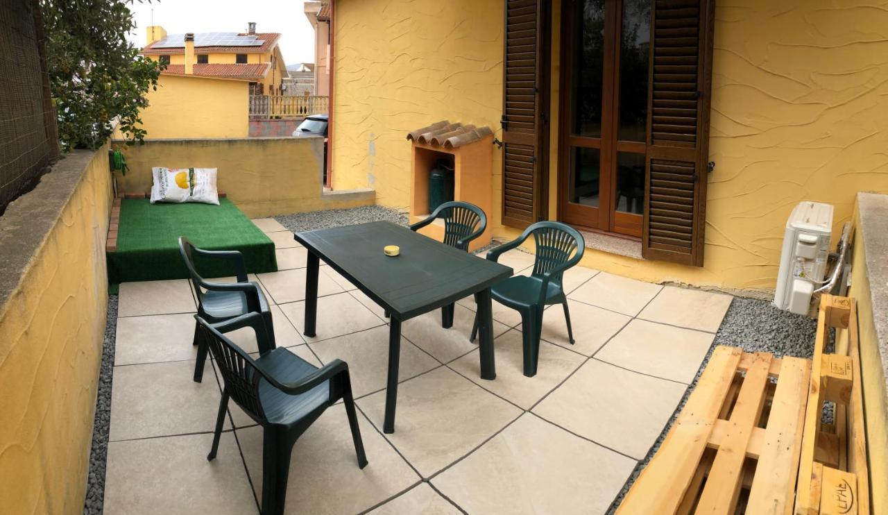 Апартаменты Casa Vacanze Al Parco Giba Экстерьер фото